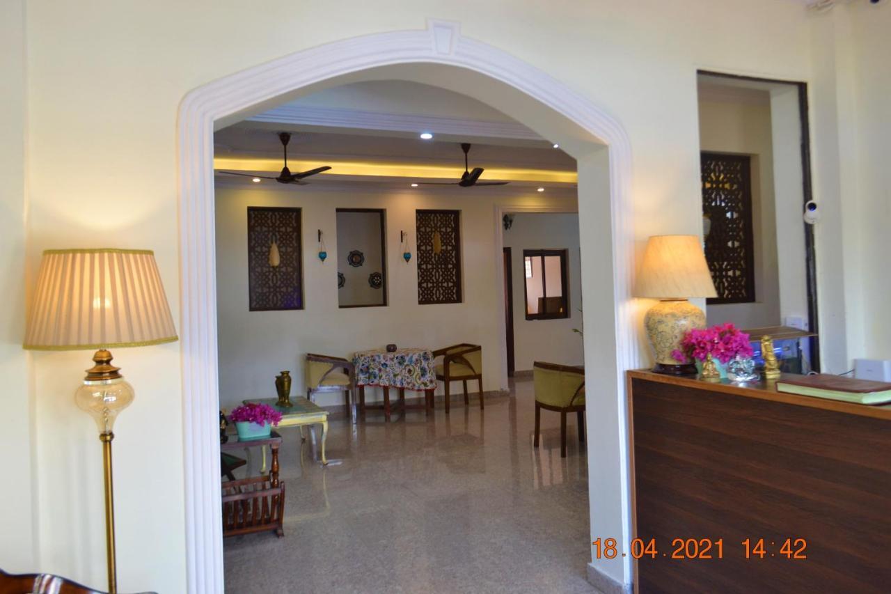 Riverside Homes เดห์ราดุน ภายนอก รูปภาพ